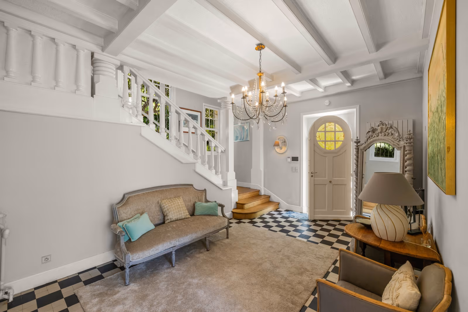 4-Bedroom Belle Époque Villa in Cannes with Pool — view 20