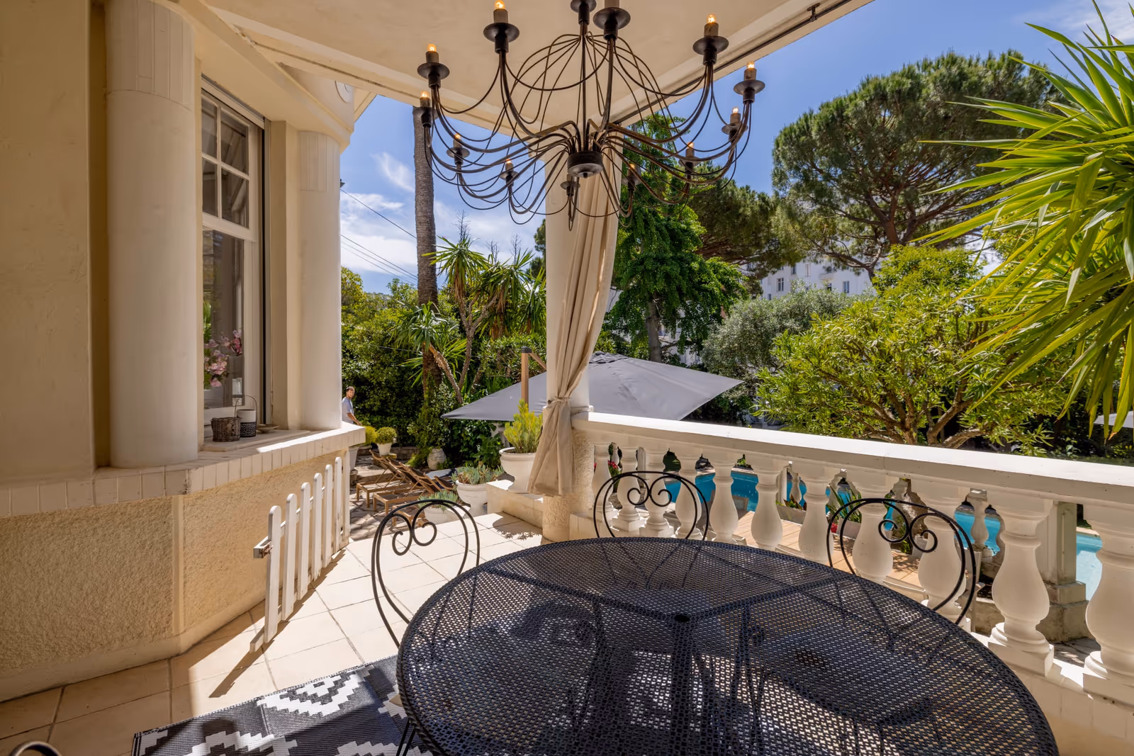 4-Bedroom Belle Époque Villa in Cannes with Pool — view 48