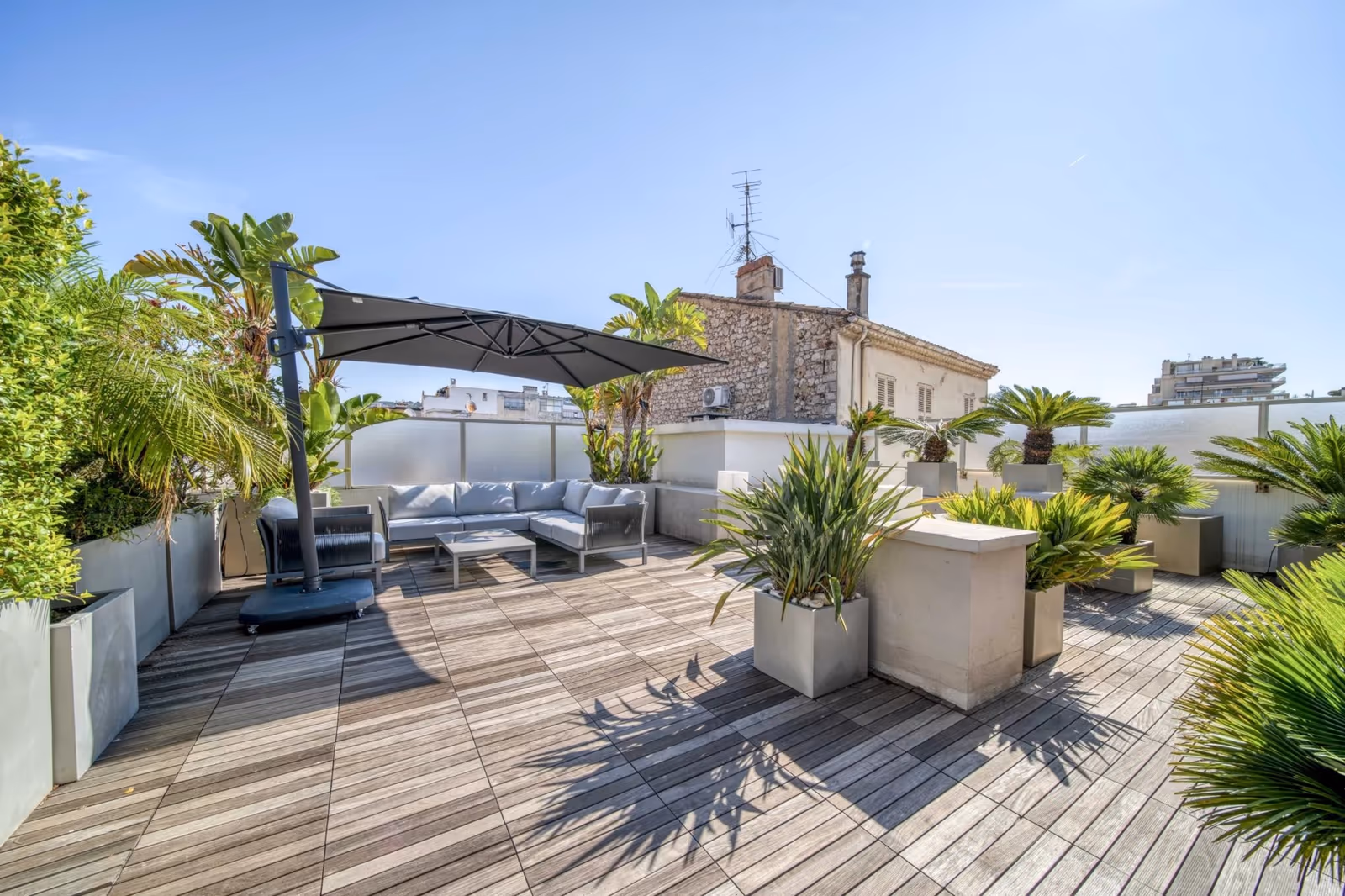 4-Bedroom Penthouse near the Croisette with Sea View — view 3