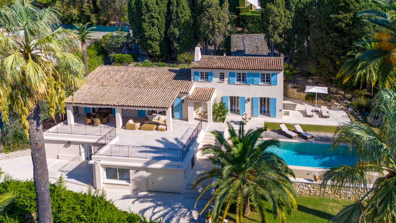 5-Bedroom Villa in Cannes with Pool & Private Cinema, Cannes residential area
