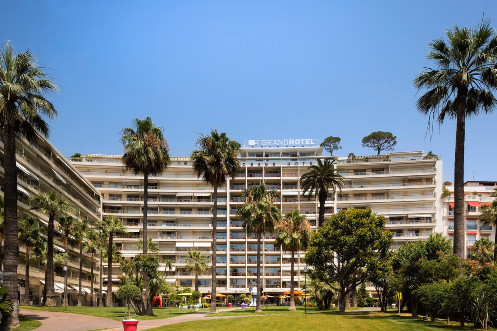 Studio at the Grand Hôtel in Cannes with Private Terrace — view 1