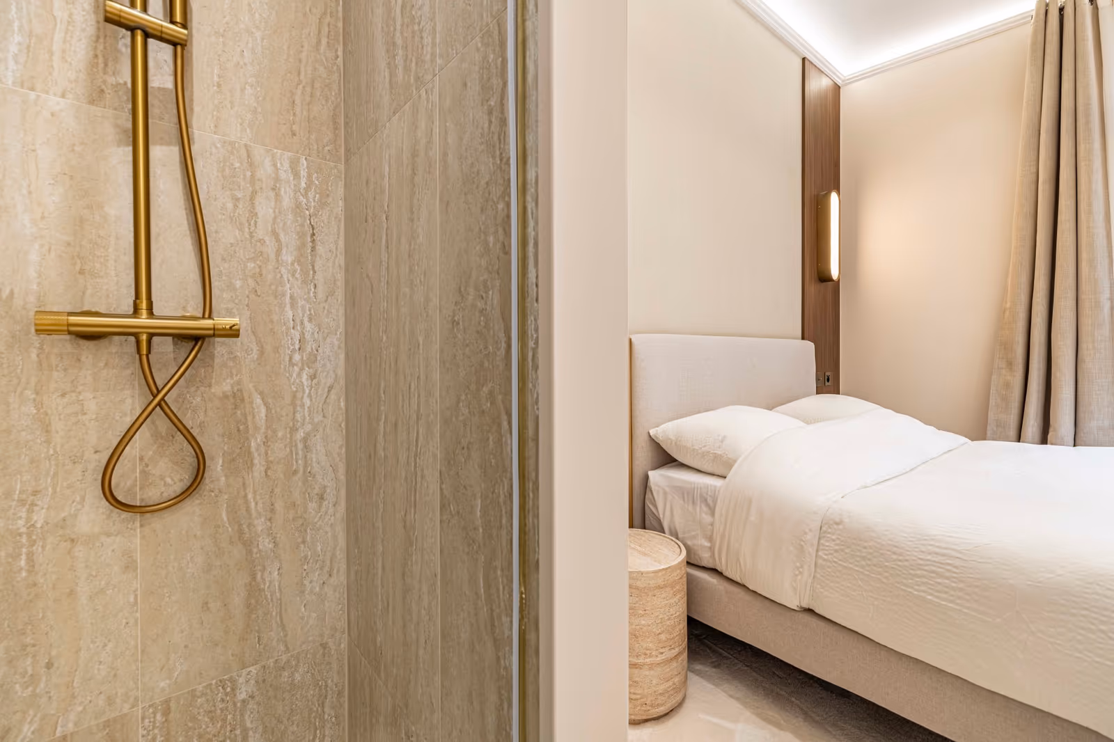 3-Bedroom Renovated Apartment in Cannes with South Terrace — view 9