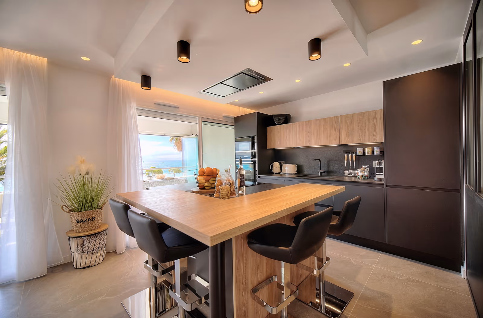 1-Bedroom Seafront Apartment in Villeneuve-Loubet — view 7