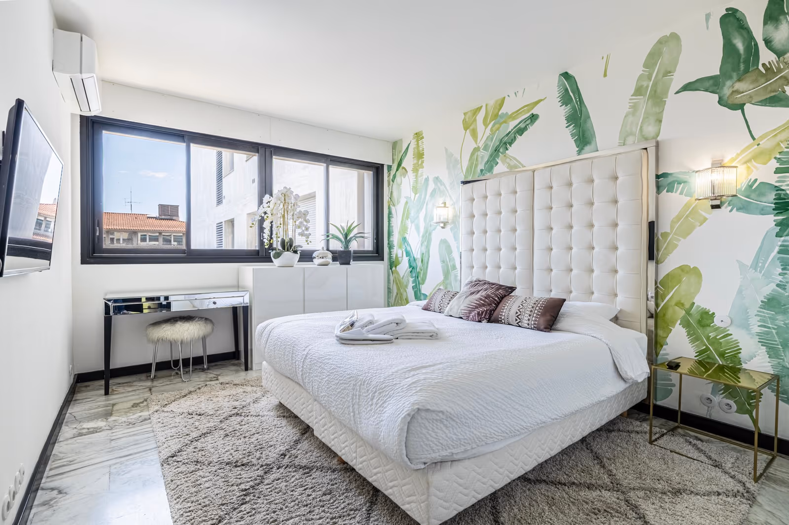 3-Bedroom Apartment in Cannes with Terrace & Parking — view 13